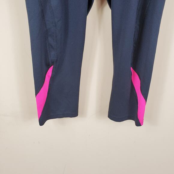 4/$25 Reebok Mid-rise Pull-on Capri Women's Size XS - Picture 2 of 10